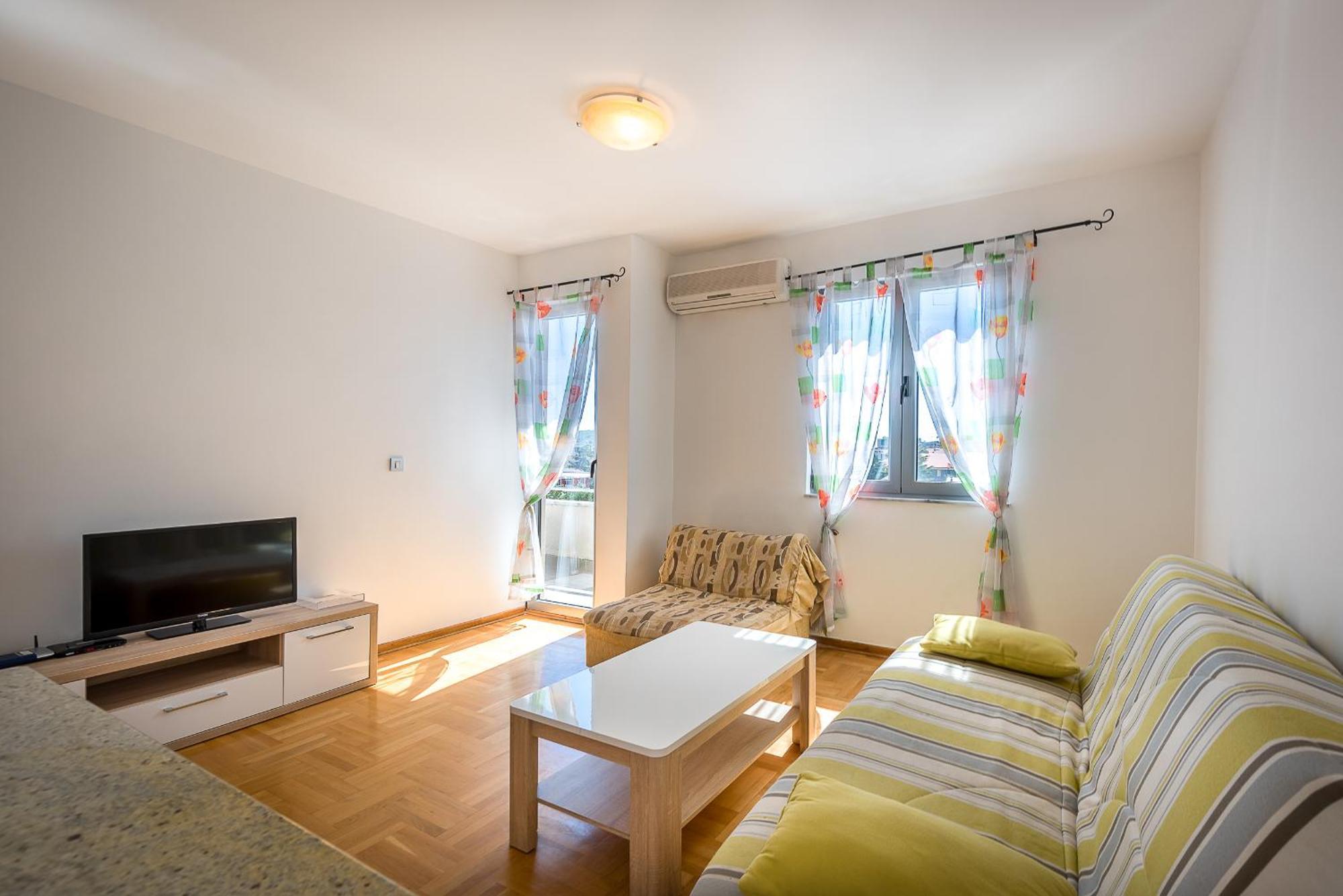 Apartments Montreal Budva Luaran gambar
