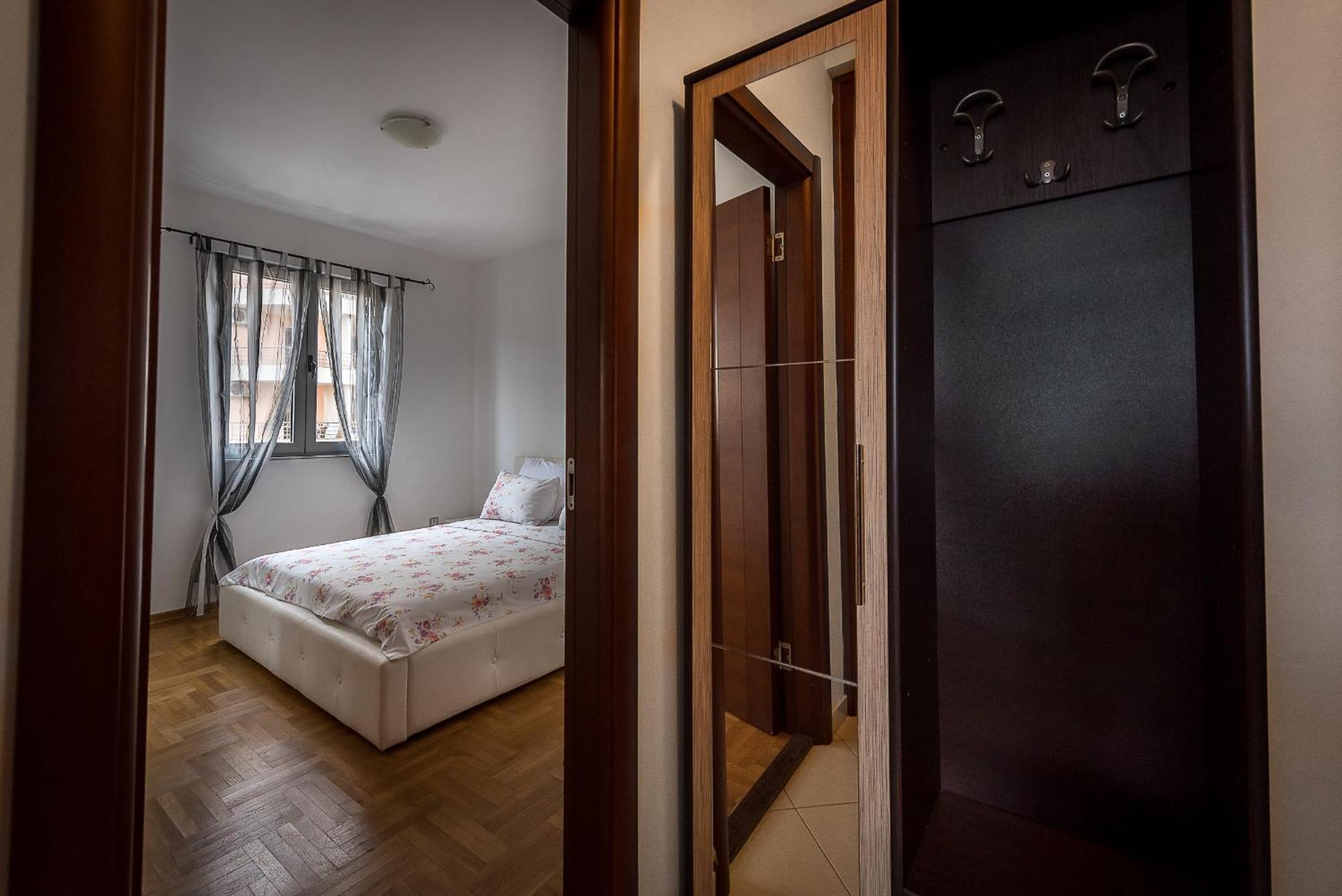 Apartments Montreal Budva Luaran gambar
