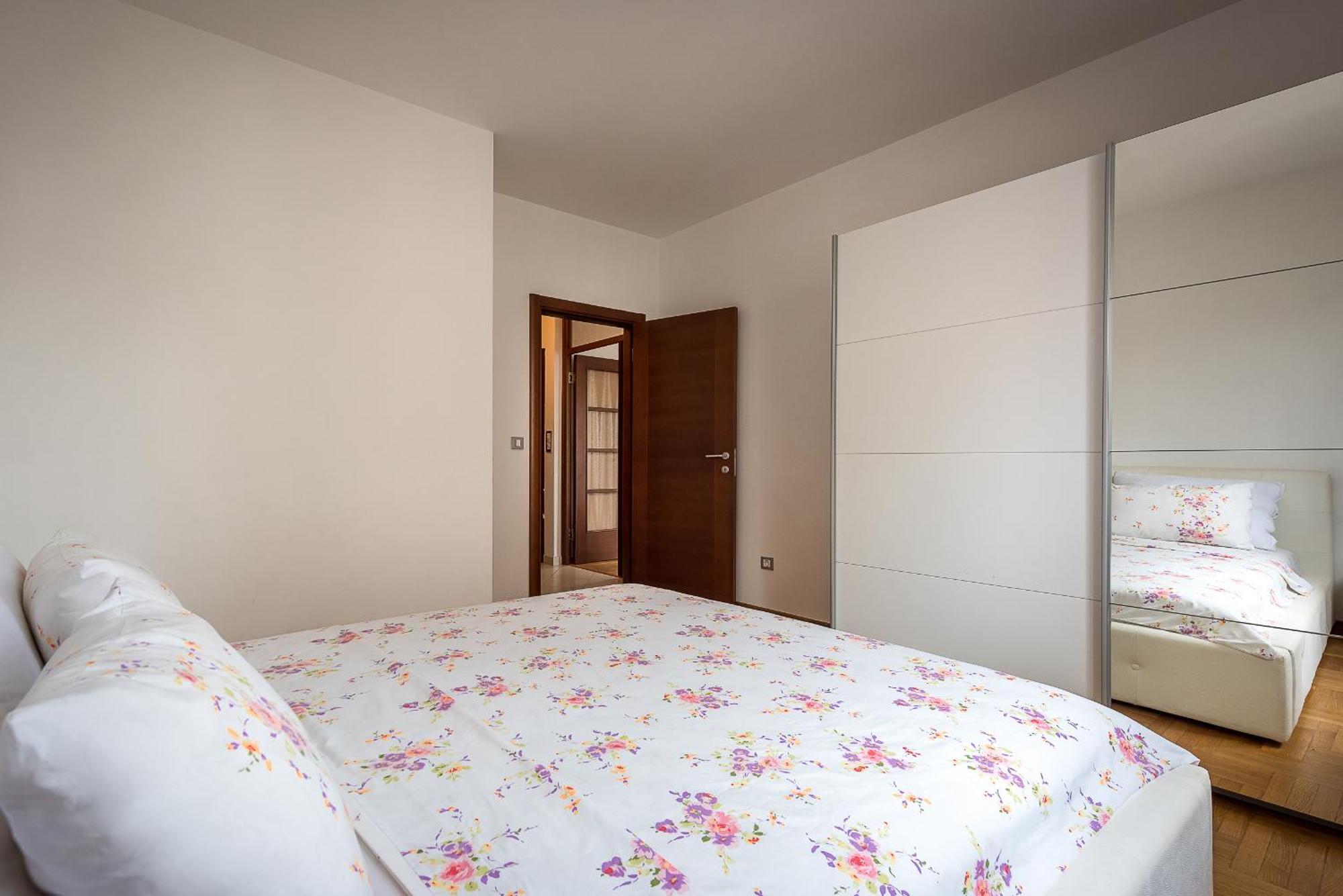 Apartments Montreal Budva Luaran gambar