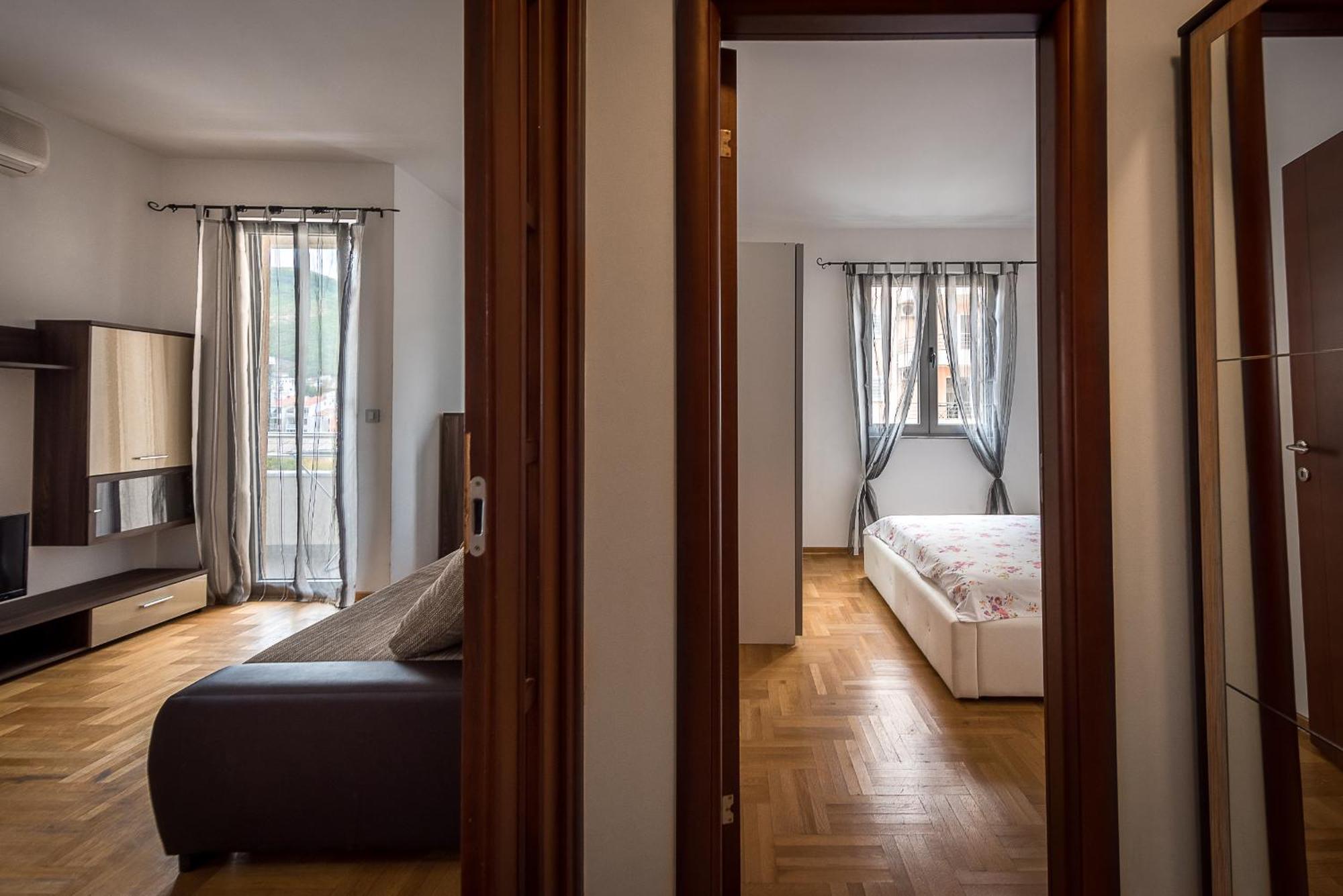 Apartments Montreal Budva Luaran gambar