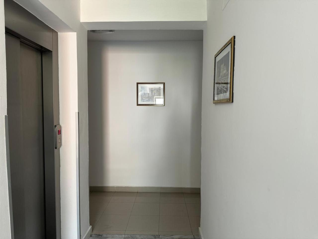 Apartments Montreal Budva Bilik gambar