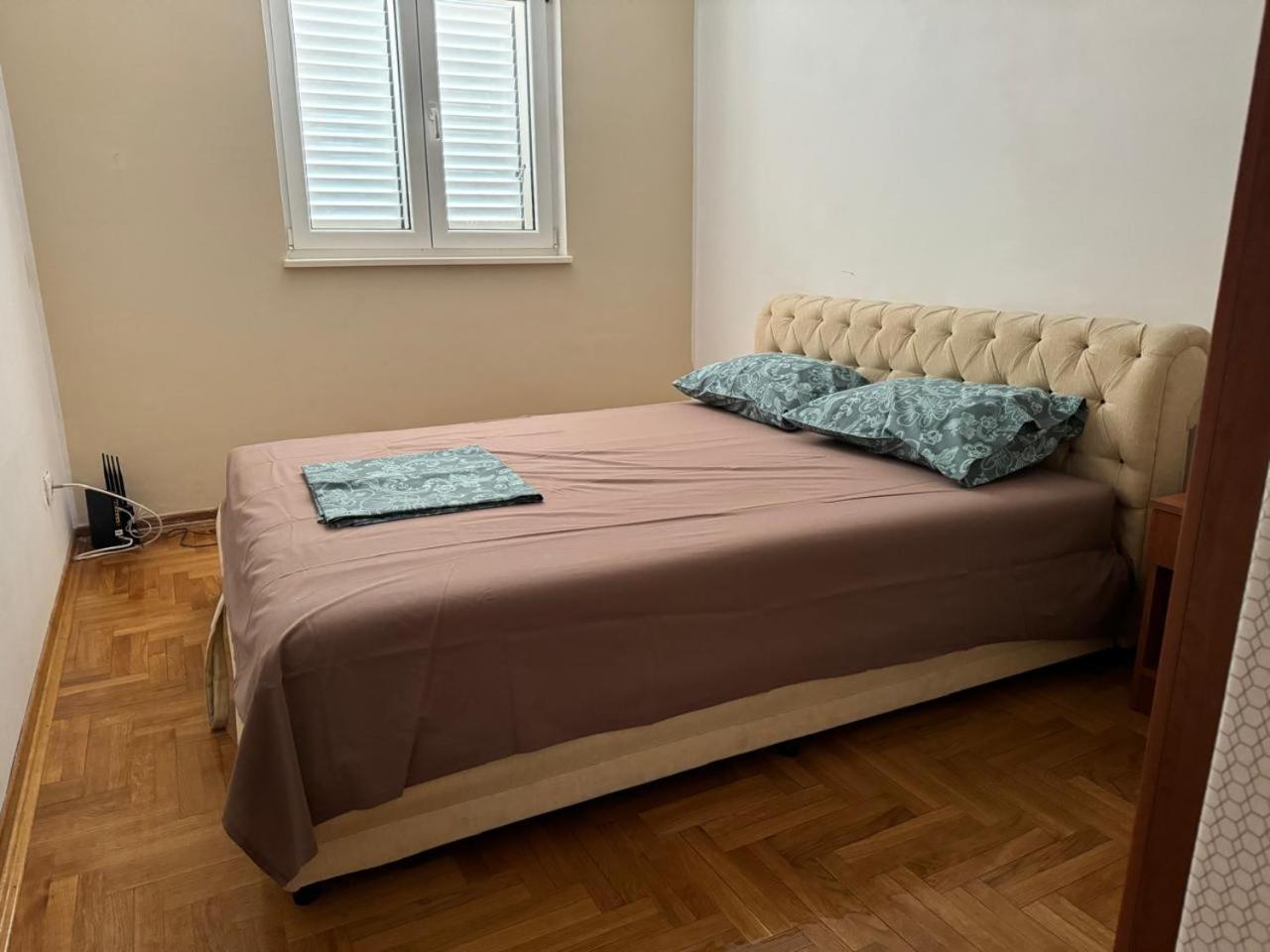 Apartments Montreal Budva Bilik gambar