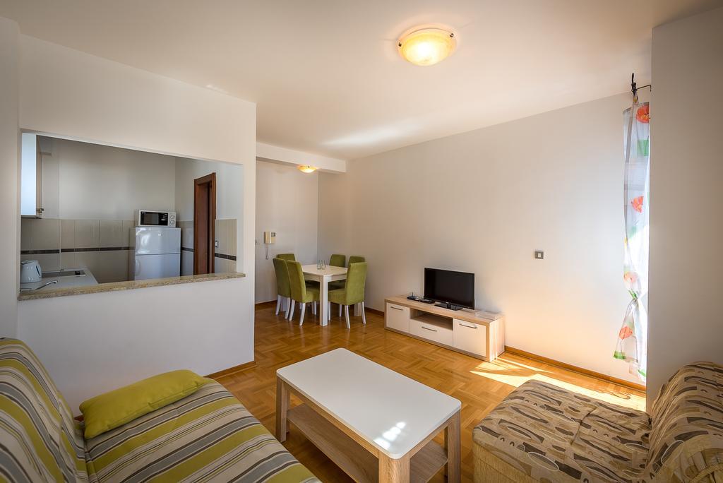 Apartments Montreal Budva Luaran gambar