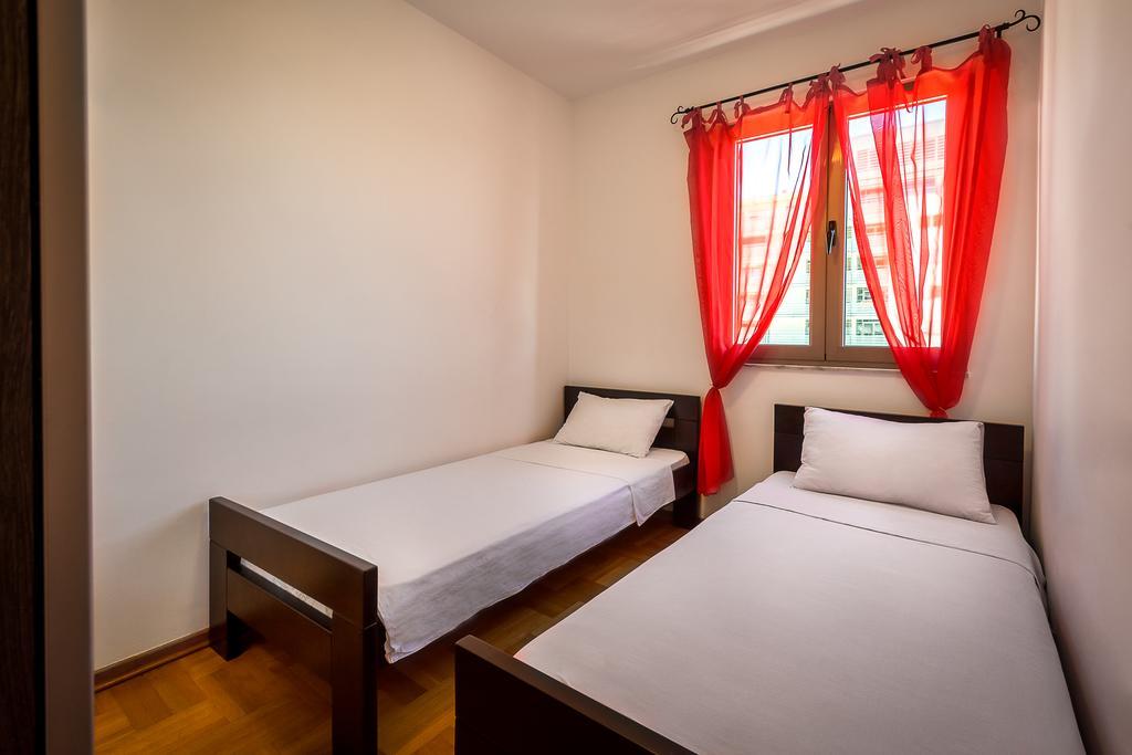 Apartments Montreal Budva Luaran gambar