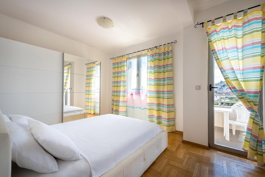 Apartments Montreal Budva Luaran gambar