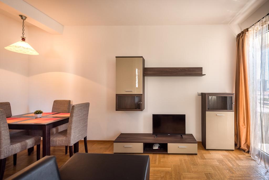 Apartments Montreal Budva Luaran gambar