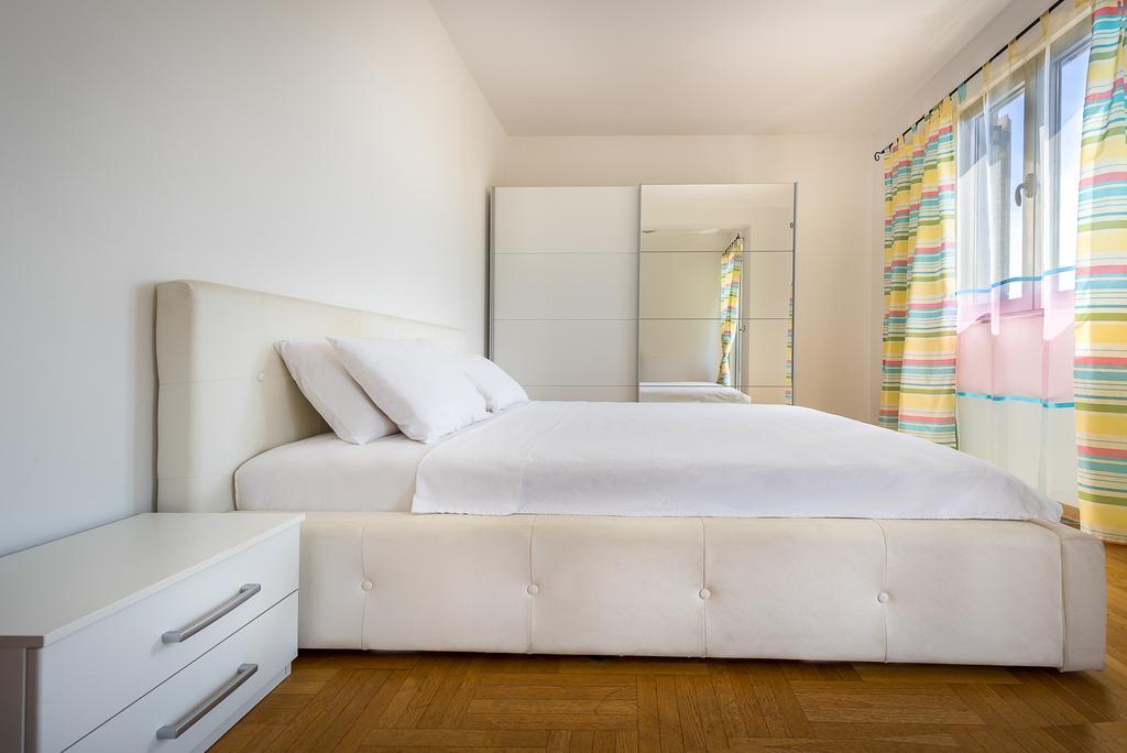 Apartments Montreal Budva Luaran gambar